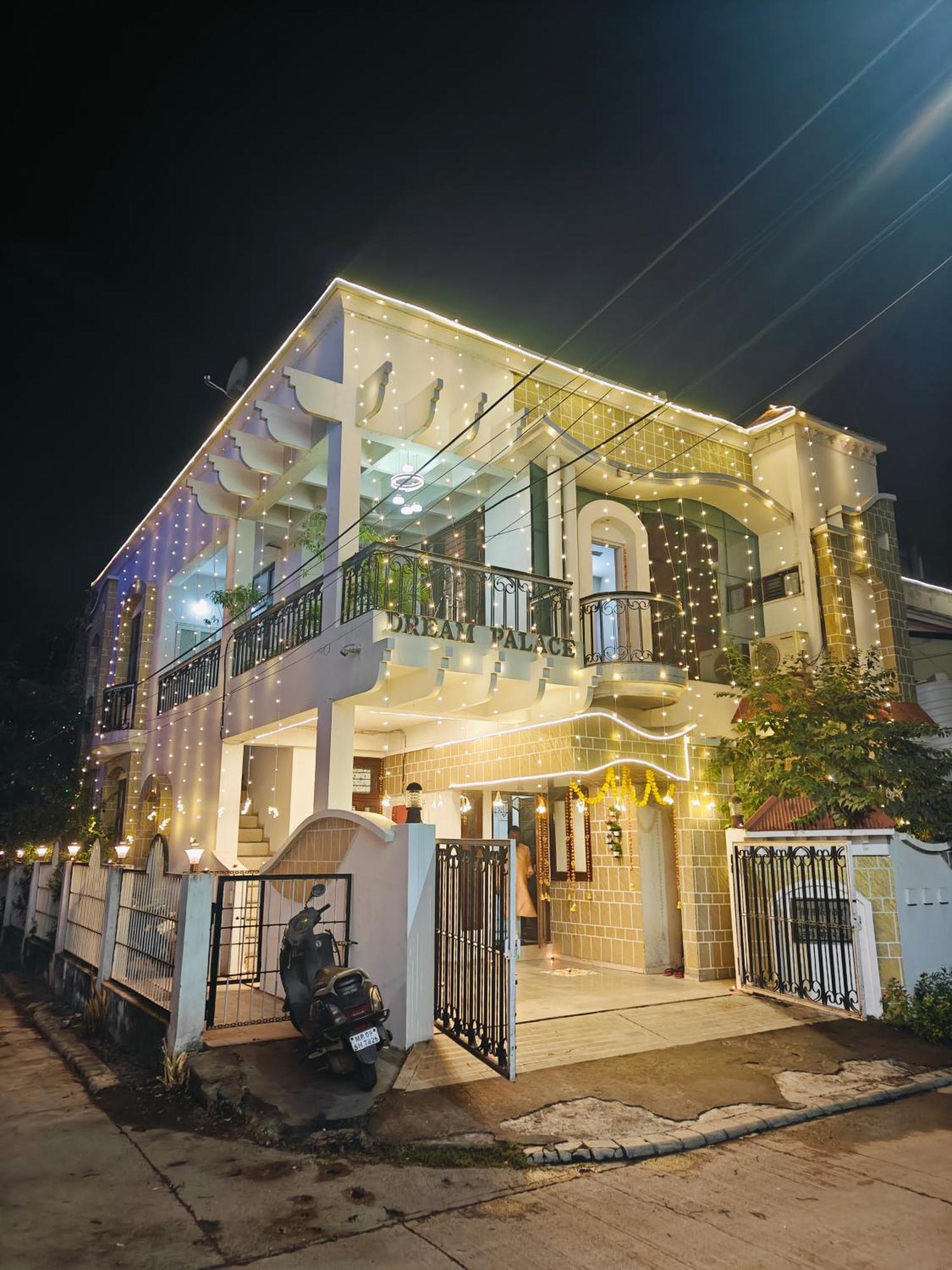 Ava Homestay Индор Екстериор снимка