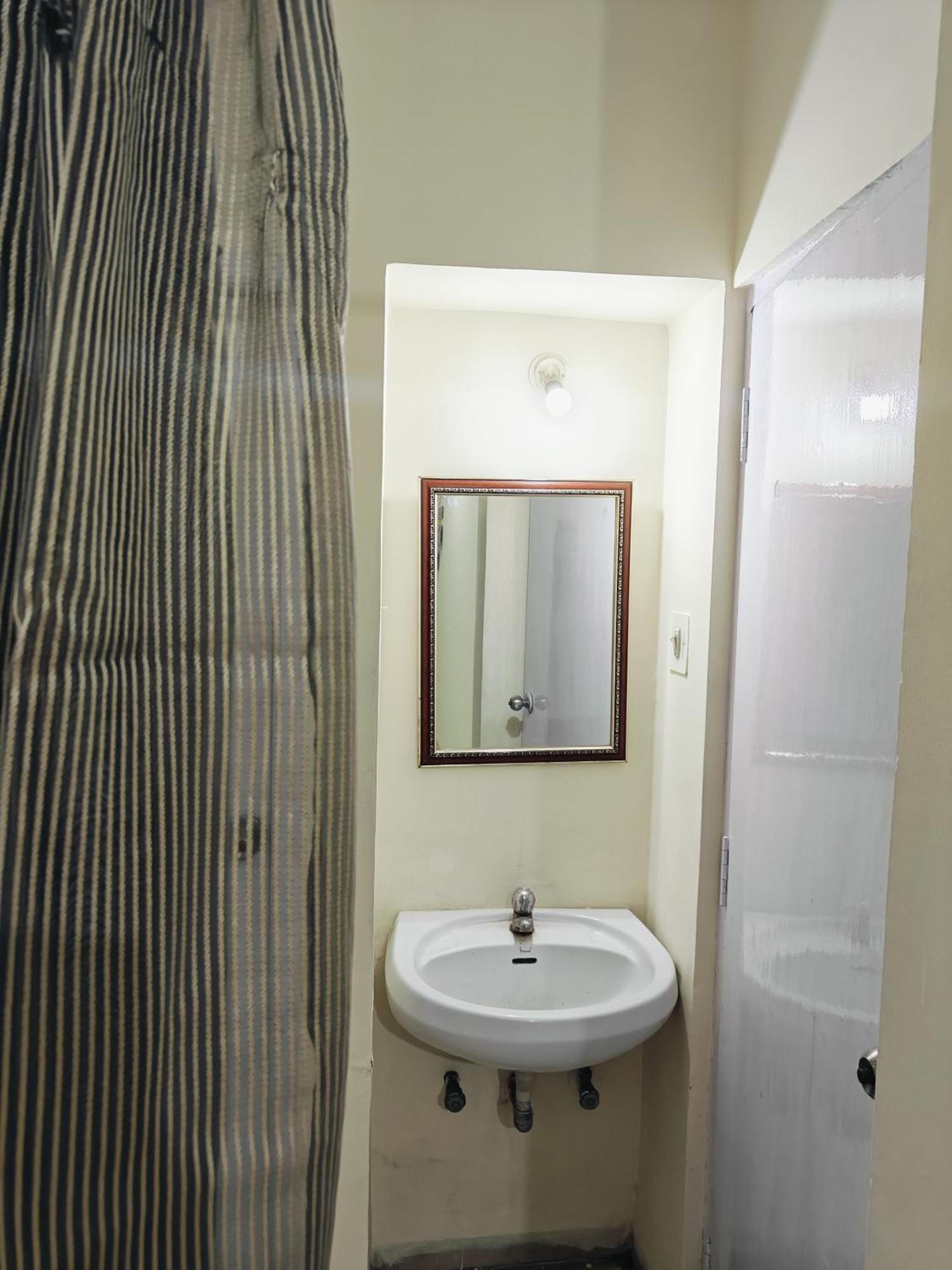 Ava Homestay Индор Екстериор снимка