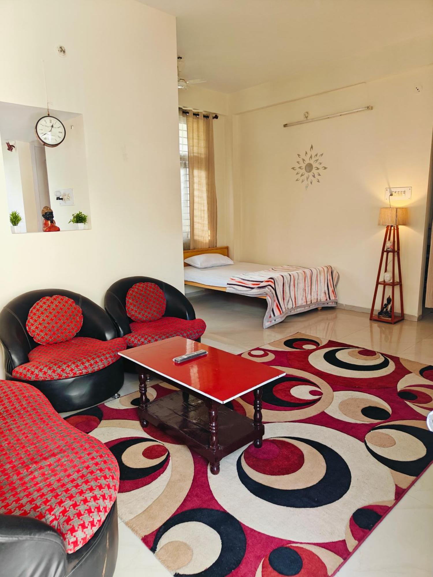 Ava Homestay Индор Екстериор снимка