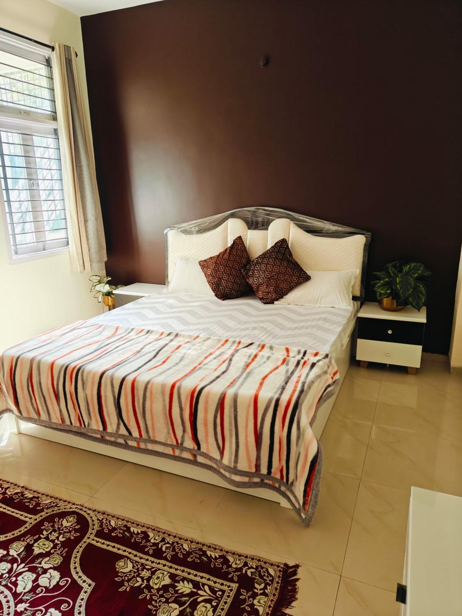 Ava Homestay Индор Екстериор снимка